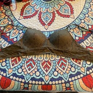 Green lace padded aerie bra
